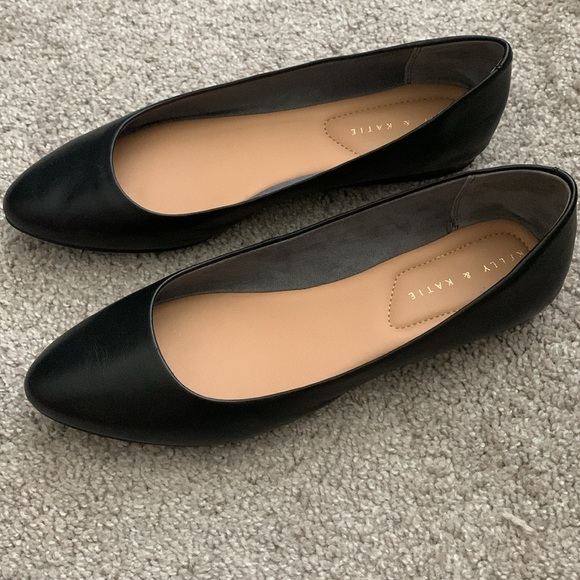 Kelly & Katie Black Leather Flats - Picture 3 of 7